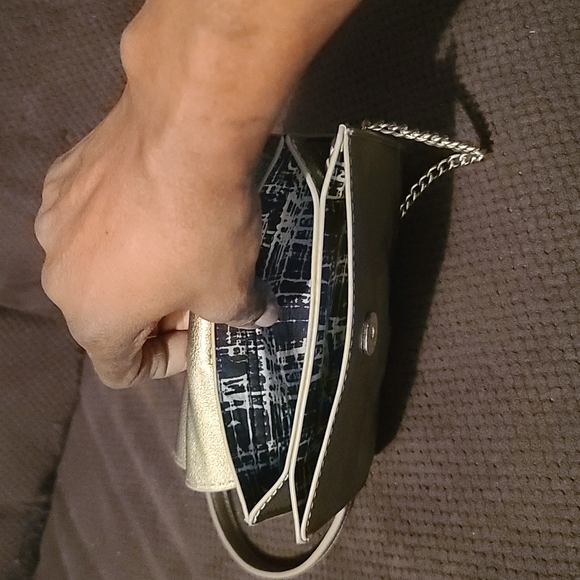 Purse - Picture 4 of 4